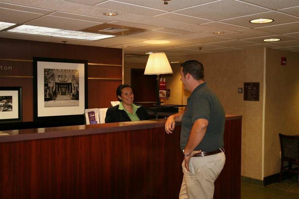 Hampton Inn Flemington Interieur foto