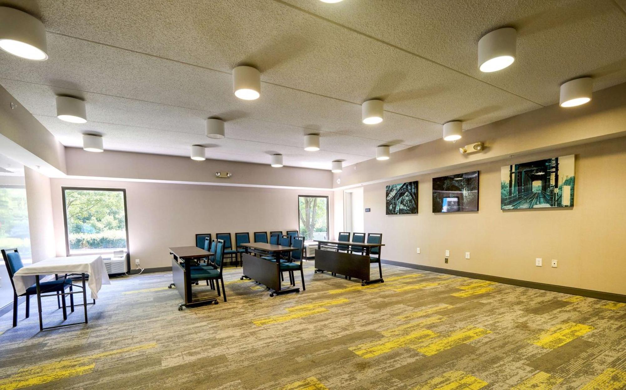 Hampton Inn Flemington Buitenkant foto